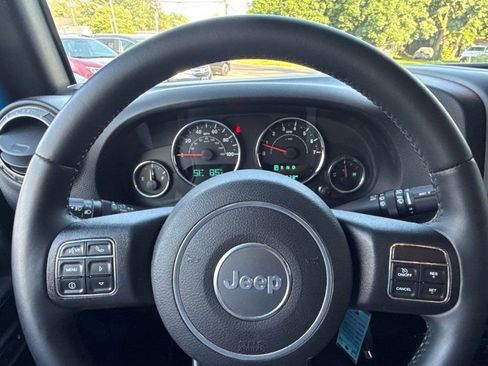 Used 2015 Jeep Wrangler Sport w/ Quick Order Package 24S AWD/4WD image 18