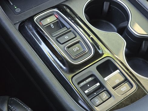 Certified 2023 Honda Pilot Touring image 34