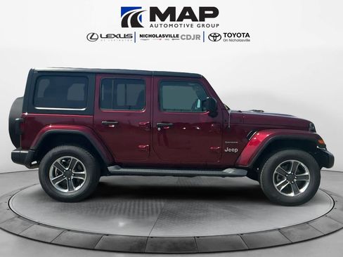 Used 2021 Jeep Wrangler Unlimited Sahara AWD/4WD image 6