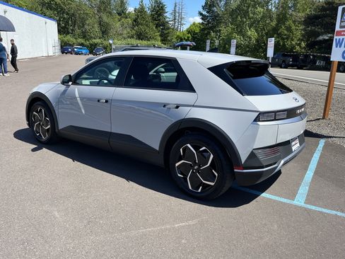 Certified 2024 Hyundai Ioniq 5 SEL RWD image 3