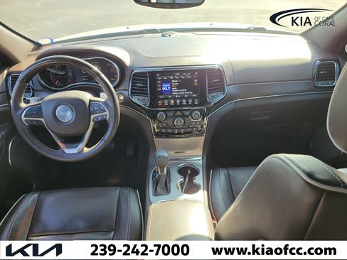 Used 2019 Jeep Grand Cherokee Overland AWD/4WD image 18