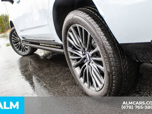 Used 2026 Cadillac Escalade ESV Platinum Sport image 14