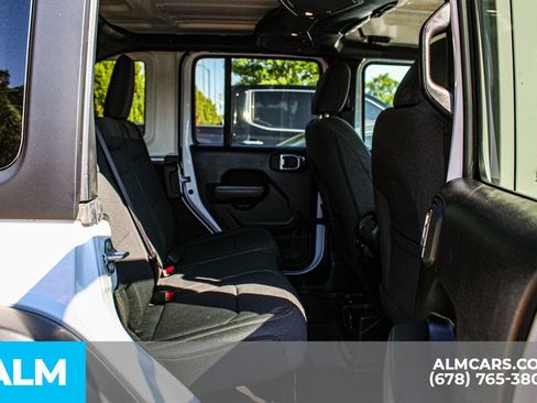 Used 2025 Jeep Wrangler Unlimited Sport AWD/4WD image 13