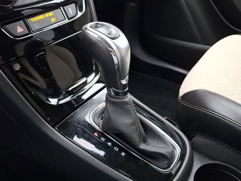 Used 2019 Buick Encore Preferred image 18