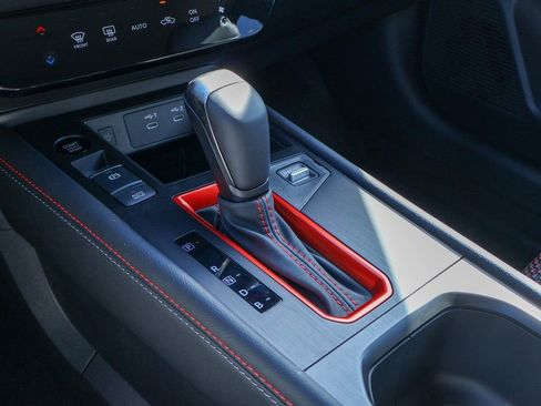 New 2026 Nissan Kicks SR image 13