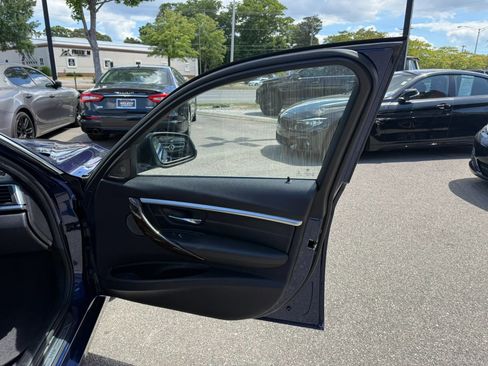 Used 2016 BMW 340i Sedan RWD image 21