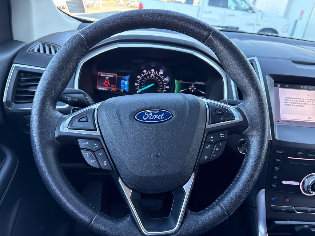 Used 2019 Ford Edge Titanium w/ Equipment Group 301A AWD/4WD image 14