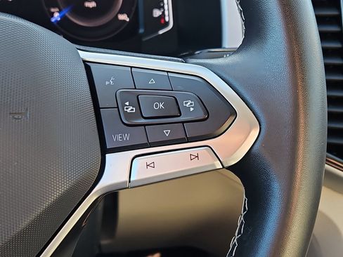 Used 2022 Volkswagen Atlas SE w/ Panoramic Sunroof Package AWD/4WD image 27