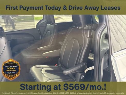 New 2026 Chrysler Pacifica Select AWD/4WD image 23