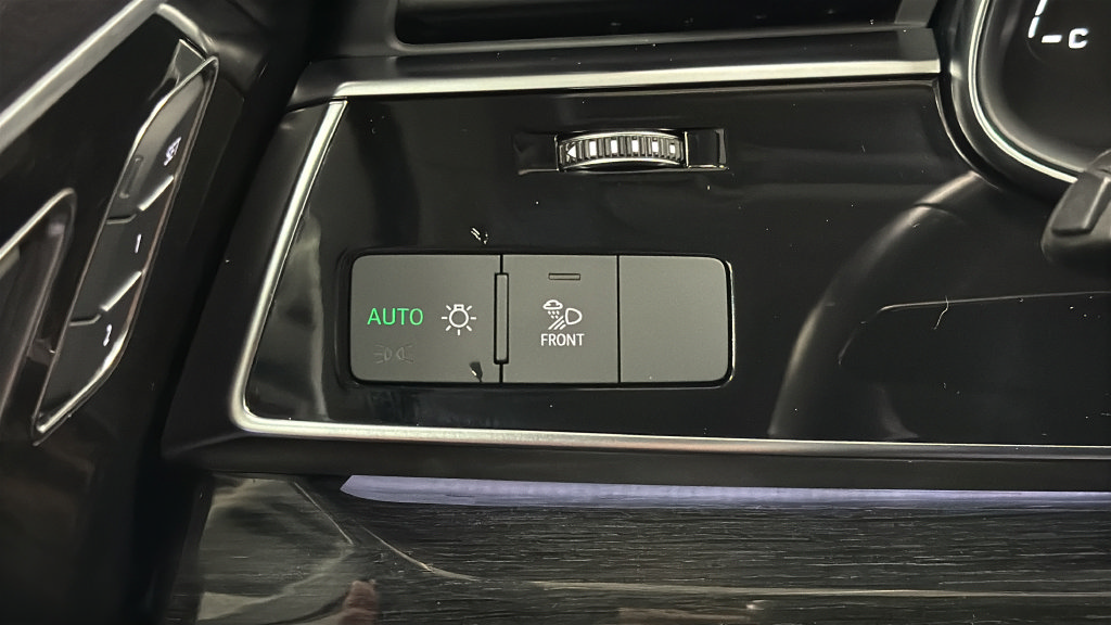 Used 2023 Audi Q7 2.0T Premium w/ Convenience Package AWD/4WD image 32