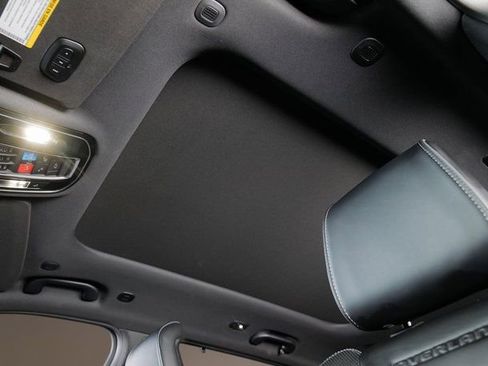 Used 2022 Jeep Grand Cherokee Overland w/ Luxury Tech Group IV image 25