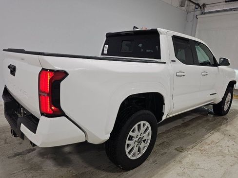 Used 2024 Toyota Tacoma SR5 image 2