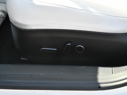 Used 2023 Tesla Model 3 Standard Range RWD image 16