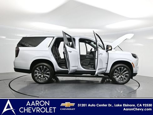 New 2026 Chevrolet Tahoe High Country AWD/4WD image 3