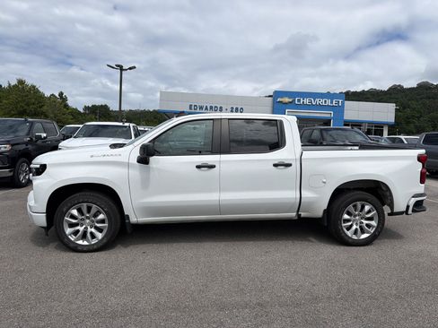 Used 2024 Chevrolet Silverado 1500 Custom RWD image 2