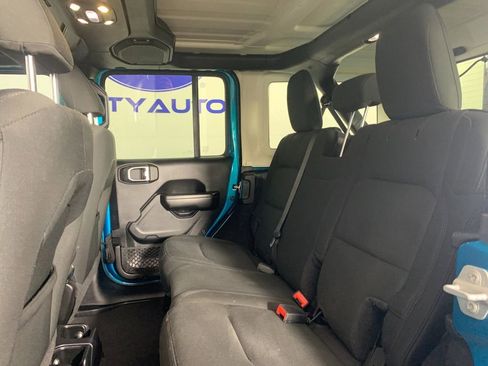 Used 2019 Jeep Wrangler Unlimited Sport S image 32