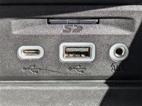 Used 2023 GMC Terrain SLT w/ Infotainment Package II image 27