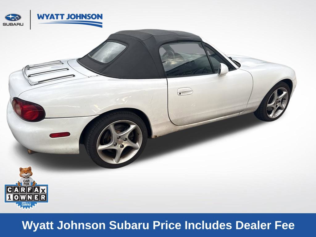 Used 2003 MAZDA MX-5 Miata RWD image 3