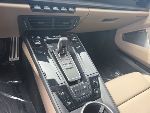 Used 2025 Porsche 911 Carrera GTS image 29