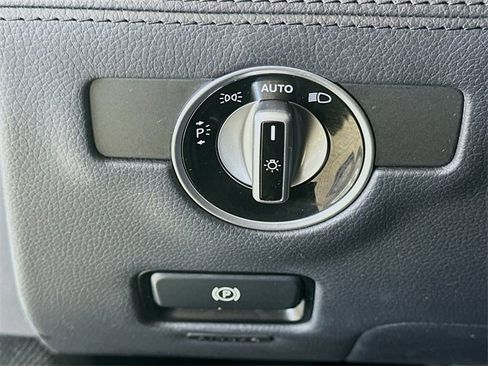 Certified 2017 Mercedes-Benz SL 550 image 10