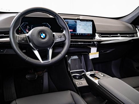 New 2026 BMW X1 xDrive28i w/ Technology Package AWD/4WD image 4