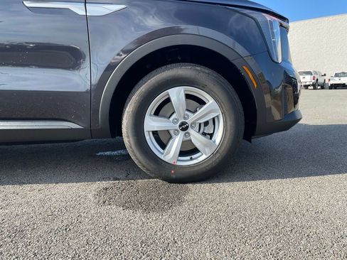 New 2026 Kia Sorento LX image 32