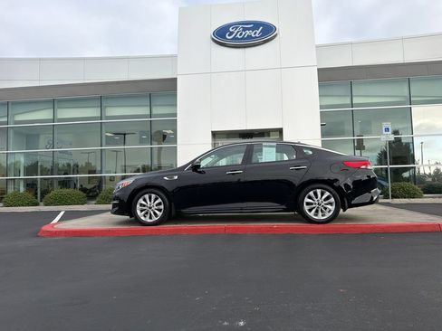 Used 2018 Kia Optima EX w/ Premium Package FWD image 1
