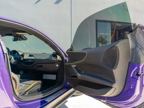 Used 2022 Ferrari SF90 Stradale image 52