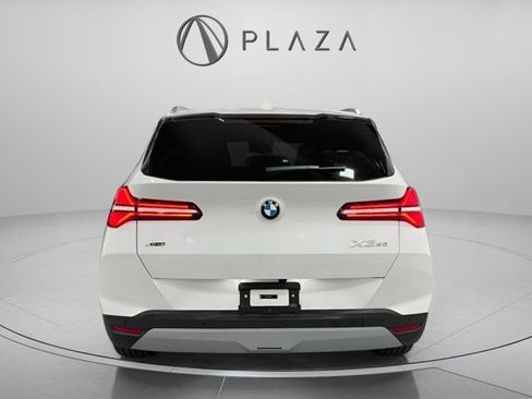 Used 2026 BMW X3 xDrive30 w/ Premium Package image 4