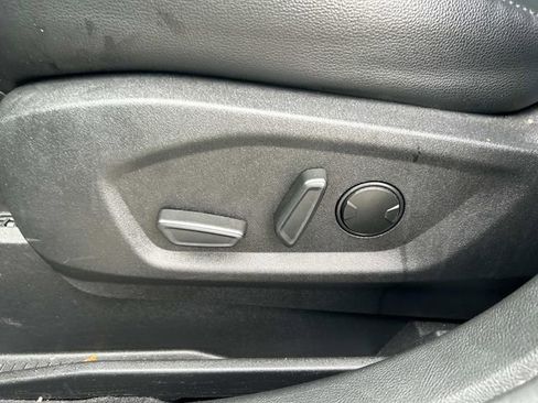 Used 2024 Ford Edge Titanium image 18