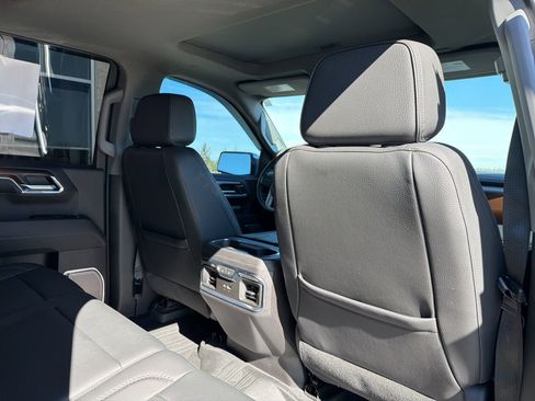 Used 2024 GMC Sierra 1500 Denali w/ Denali Reserve Package AWD/4WD image 32