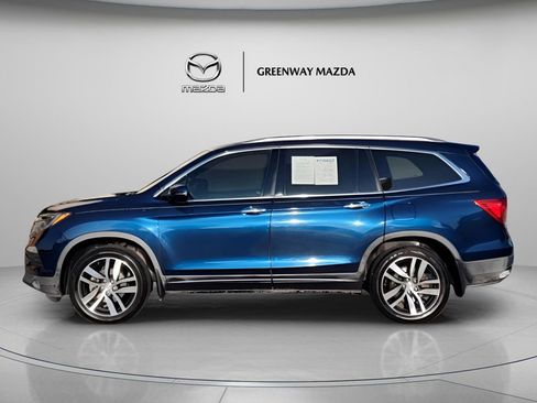 Used 2017 Honda Pilot Elite image 4