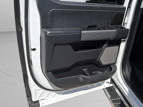 Used 2022 Ford F150 Lariat image 16