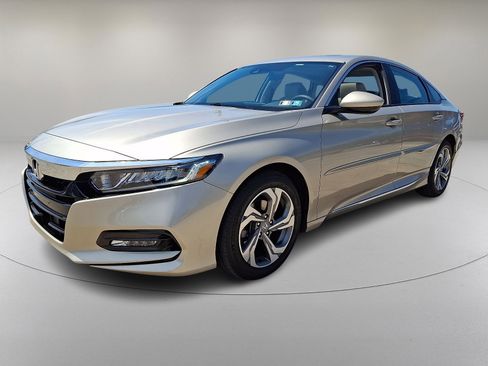 Used 2019 Honda Accord EX image 5
