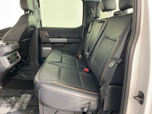 Certified 2025 Ford F450 Lariat w/ FX4 Off-Road Package image 31