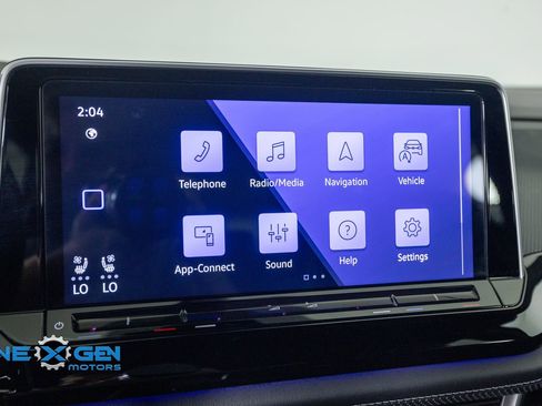 Used 2024 Volkswagen Atlas Cross Sport SEL Premium R-Line AWD/4WD image 19