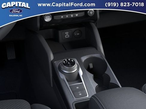 New 2025 Ford Escape SE FWD image 15