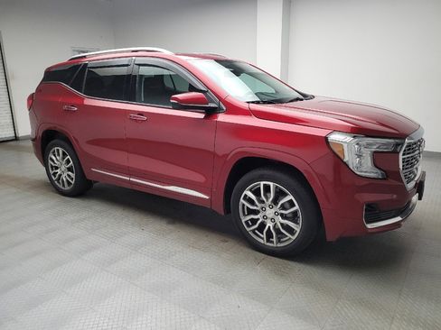 Used 2022 GMC Terrain Denali w/ Denali Premium Package AWD/4WD image 11
