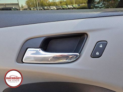 Used 2014 Chevrolet Sonic LTZ FWD image 16