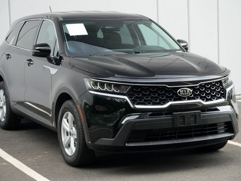 Used 2021 Kia Sorento LX FWD image 48
