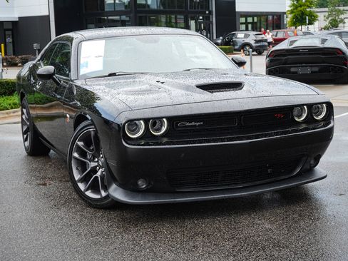 Used 2023 Dodge Challenger R/T Scat Pack w/ Plus Package RWD image 2