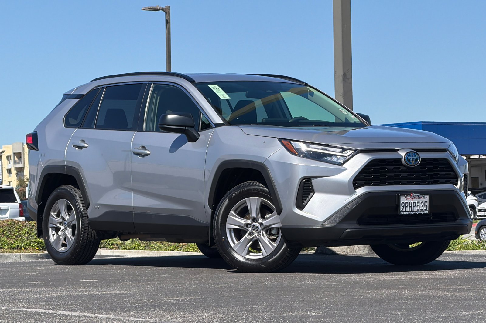 Used 2024 Toyota RAV4 LE AWD/4WD image 2