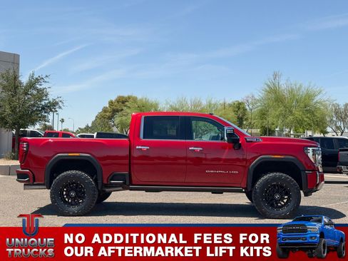 Used 2024 GMC Sierra 2500 Denali w/ Denali Reserve Package AWD/4WD image 4