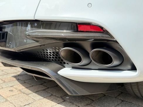 Used 2020 Aston Martin DBS Superleggera RWD image 19