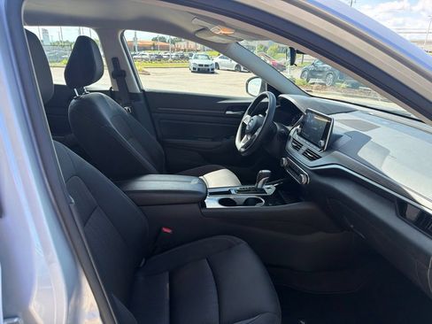 Used 2024 Nissan Altima 2.5 SV FWD image 26