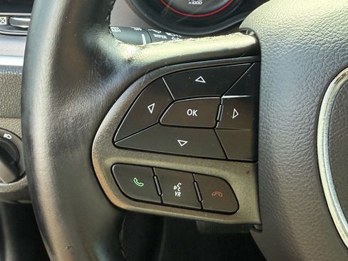 Used 2022 Dodge Charger SXT w/ Blacktop Package image 16