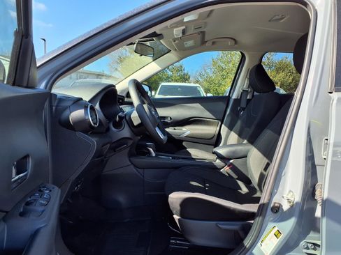 Used 2024 Nissan Kicks SV image 18