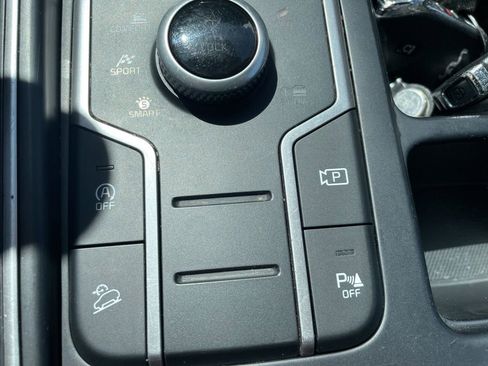 Used 2022 Kia Sorento S image 19