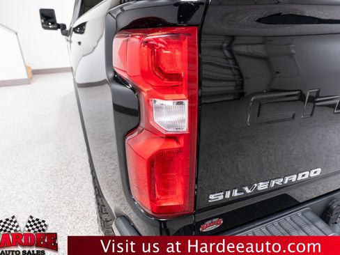 Used 2020 Chevrolet Silverado 2500 High Country w/ Safety Package II image 9