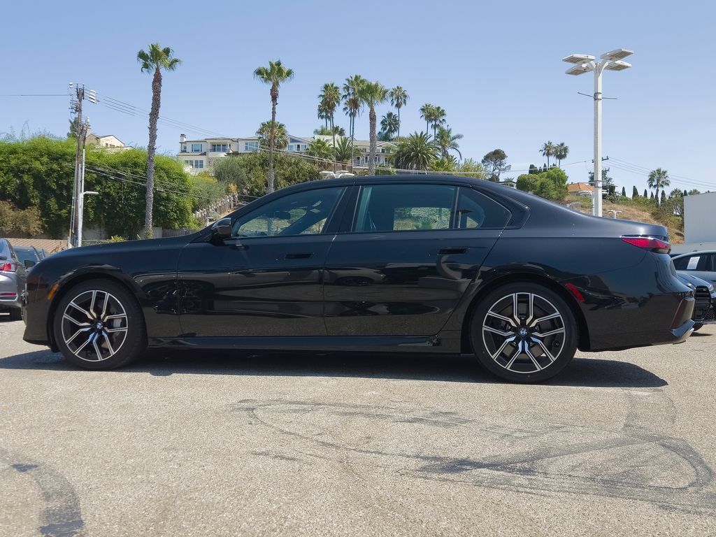 Used 2024 BMW 760i xDrive AWD/4WD image 24